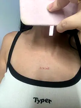 Snapshot of lucy_grey25 chatting on November 2025 07:12:02 PM lucy grey25 online show from November 2025 07:12:02 PM