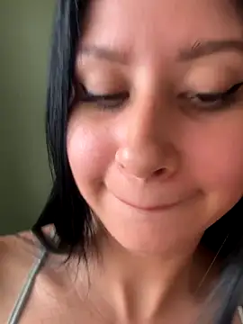 Snapshot of lucy_grey25 chatting on November 2025 07:08:02 PM lucy grey25 online show from November 2025 07:08:02 PM