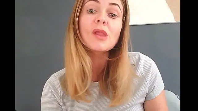 Snapshot of Ginger-bb chatting on September 2025 01:34:02 PM Ginger-bb online show from September 2025 01:34:02 PM