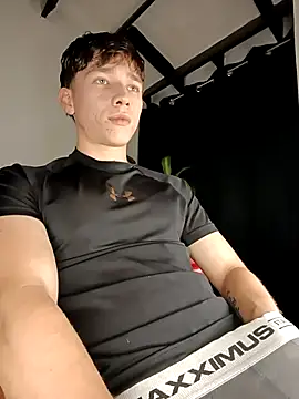 Logan sixxer online show from September 2025 10:55:01 PM