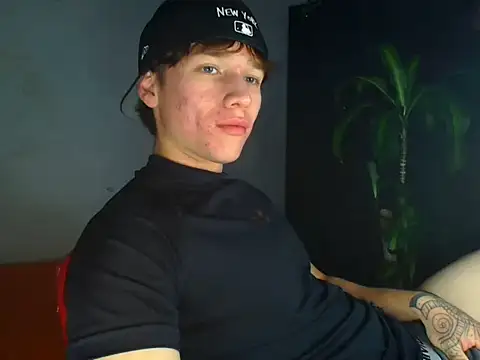 Logan sixxer online show from November 2025 11:13:01 PM