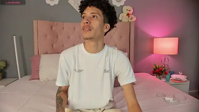 Joe And Emma online show from November 2025 01:05:01 AM