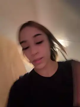 Babylovetiernax online show from March 2026 03:51:01 PM