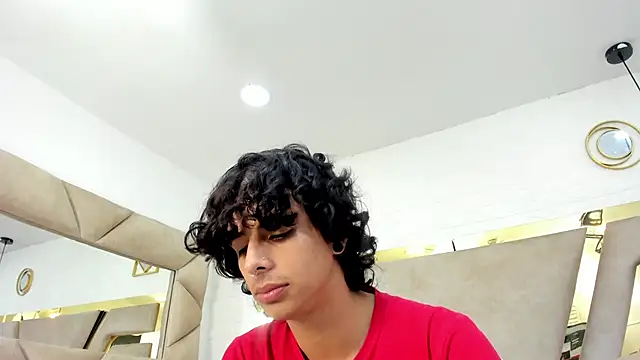 Ibratxandy online show from November 2025 07:13:01 PM