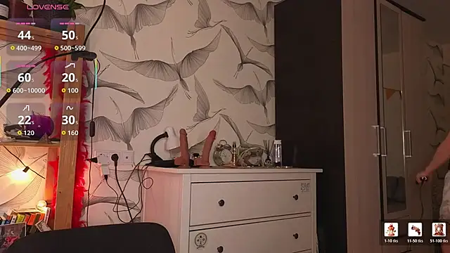 ReginaFoXXXy online show from April 2026 10:16:01 AM