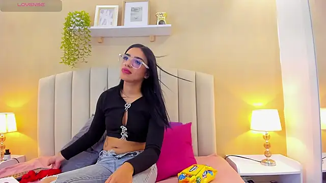 Rachel Donnelly online show from March 2026 03:01:01 AM