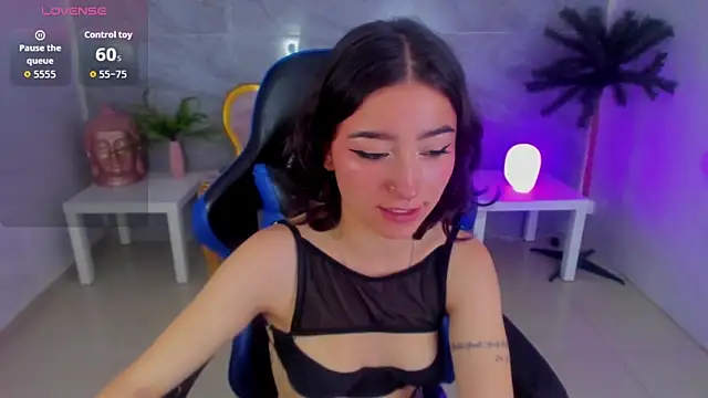 Snapshot of venuss09_s chatting on November 2025 03:00:01 PM venuss09 s online show from November 2025 03:00:01 PM