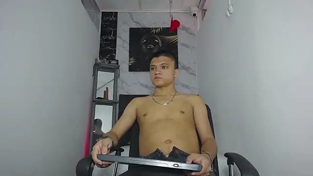 Snapshot of aly_n_sebas chatting on September 2025 07:49:01 PM aly n sebas online show from September 2025 07:49:01 PM