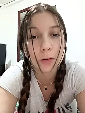 Arianna Moss online show from November 2025 03:07:01 AM