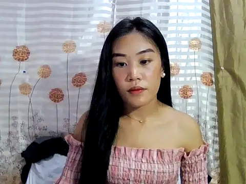 Snapshot of YourWildestDoll chatting on November 2025 08:04:01 AM YourWildestDoll online show from November 2025 08:04:01 AM