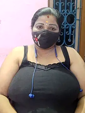 Snapshot of lathikaqueentamil chatting on December 2025 05:07:02 PM lathikaqueentamil online show from December 2025 05:07:02 PM