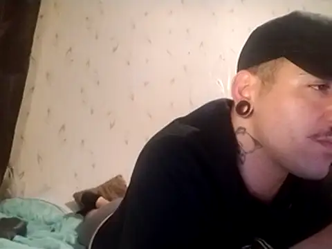 Snapshot of JuicyBigcock@xh chatting on October 2025 11:31:01 PM JuicyBigcockxh online show from October 2025 11:31:01 PM