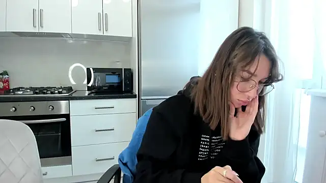 Snapshot of marylips chatting on December 2025 10:54:01 AM marylips online show from December 2025 10:54:01 AM