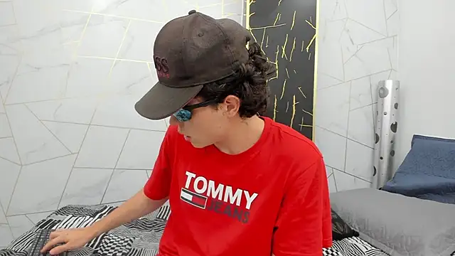 dia fax18 online show from October 2025 03:52:02 AM