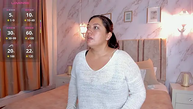 Snapshot of Paula_And chatting on September 2025 11:56:02 AM Paula And online show from September 2025 11:56:02 AM