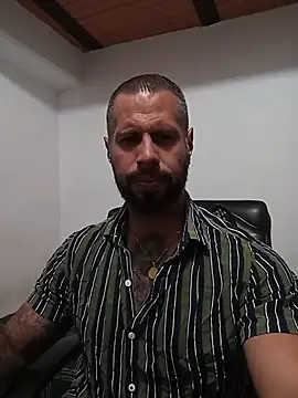 Matheus Blaze online show from November 2025 03:46:01 PM