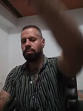 Matheus Blaze online show from November 2025 12:31:02 PM