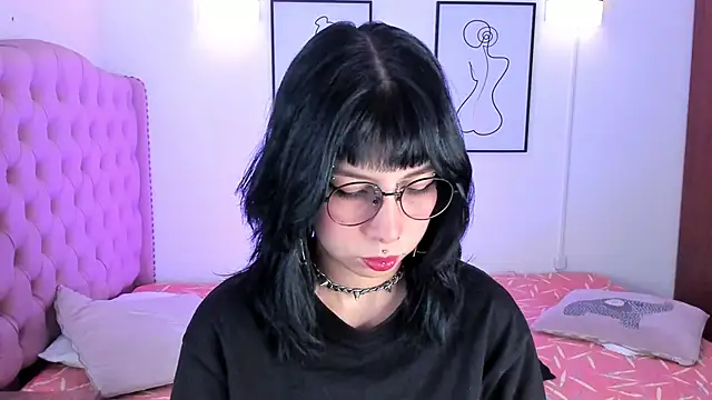 Snapshot of Rose_72 chatting on September 2025 06:21:01 PM Rose 72 online show from September 2025 06:21:01 PM