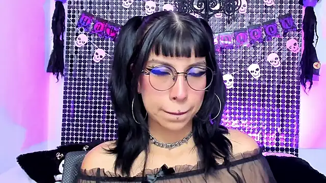 Snapshot of Rose_72 chatting on October 2025 07:58:02 PM Rose 72 online show from October 2025 07:58:02 PM