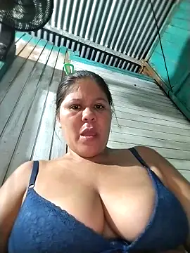 hotmom33 online show from December 2025 01:10:01 AM