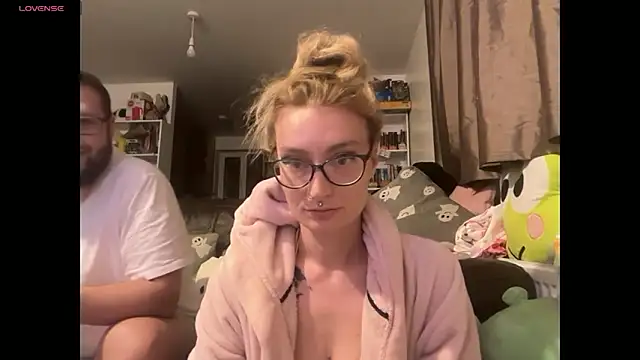 Snapshot of harleyblair chatting on November 2025 11:26:02 PM harleyblair online show from November 2025 11:26:02 PM