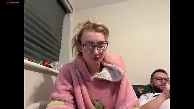 Snapshot of harleyblair chatting on December 2025 11:10:01 PM harleyblair online show from December 2025 11:10:01 PM