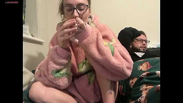 Snapshot of harleyblair chatting on December 2025 11:11:01 PM harleyblair online show from December 2025 11:11:01 PM