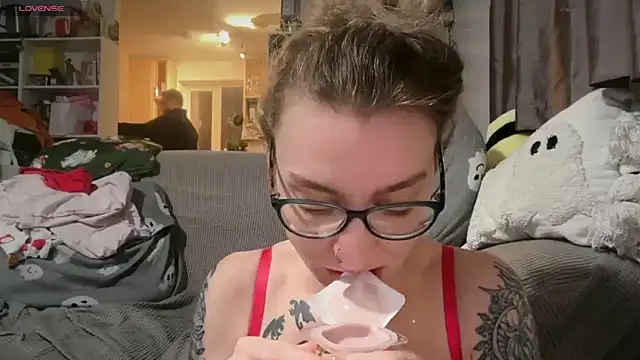 harleyblair online show from March 2026 11:08:02 PM