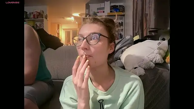 harleyblair online show from April 2026 10:09:02 PM