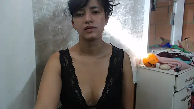 annie clark2 online show from February 2026 09:07:01 PM