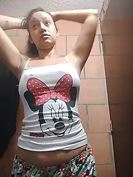 Snapshot of annie_clark2 chatting on June 2026 05:17:02 PM annie clark2 online show from June 2026 05:17:02 PM