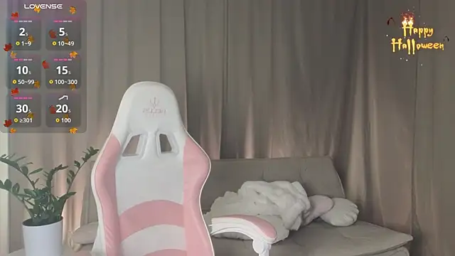 Snapshot of AlexsisFaee chatting on October 2025 09:21:02 PM AlexsisFaee online show from October 2025 09:21:02 PM