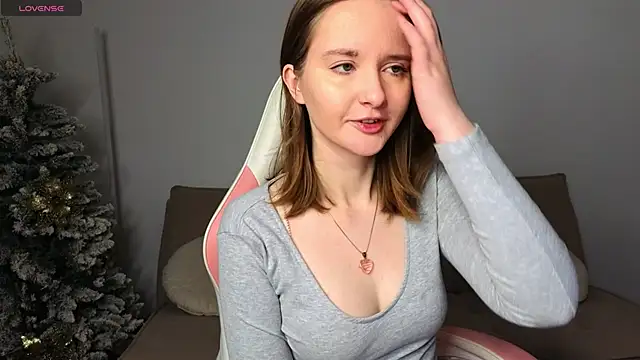 Snapshot of AlexsisFaee chatting on December 2025 09:11:01 PM AlexsisFaee online show from December 2025 09:11:01 PM