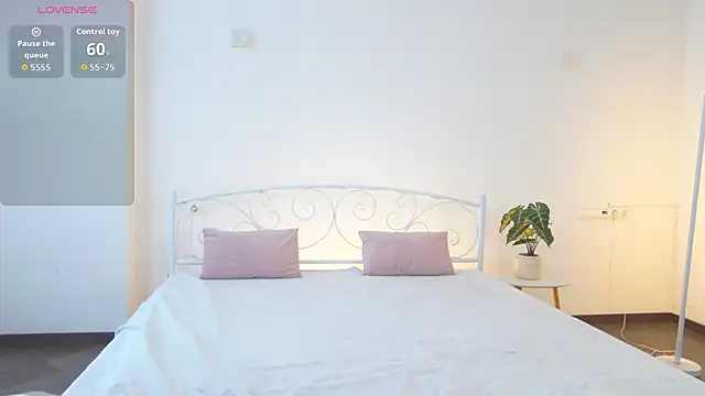 Snapshot of AlexsisFaee chatting on March 2026 07:47:02 AM AlexsisFaee online show from March 2026 07:47:02 AM