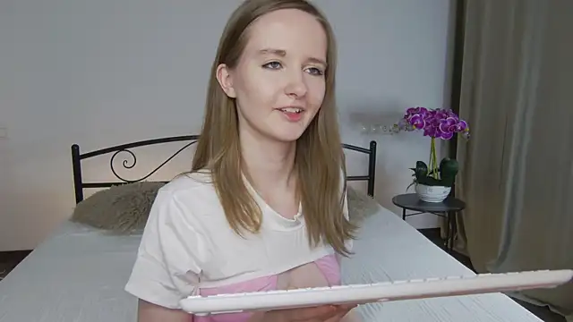 AlexsisFaee online show from July 2026 08:35:01 PM