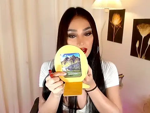 Brilliance Goddess online show from December 2025 06:50:01 AM