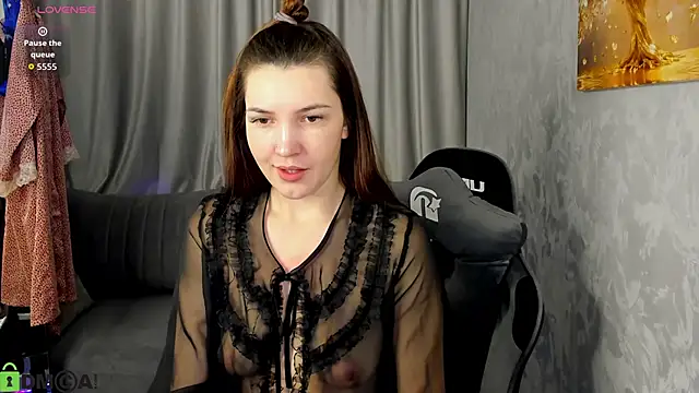 Snapshot of MalvinaDream chatting on December 2025 01:22:01 AM MalvinaDream online show from December 2025 01:22:01 AM