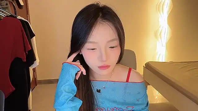 Robin-o3 online show from September 2025 03:35:02 PM