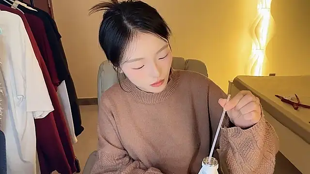 Robin-o3 online show from October 2025 08:53:02 PM