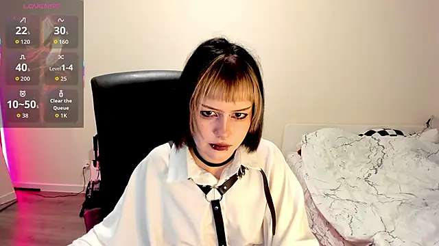 Snapshot of LiyaLuna chatting on October 2025 03:13:01 PM LiyaLuna online show from October 2025 03:13:01 PM