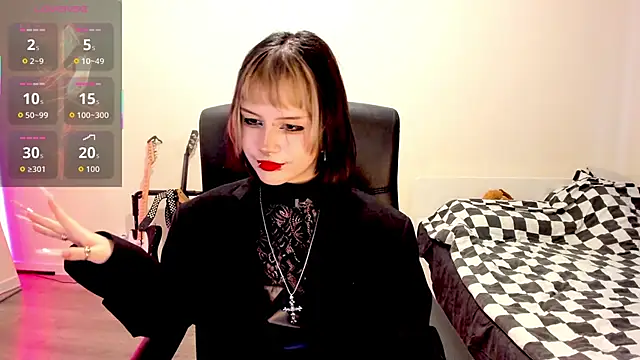 Snapshot of LiyaLuna chatting on October 2025 01:15:02 PM LiyaLuna online show from October 2025 01:15:02 PM