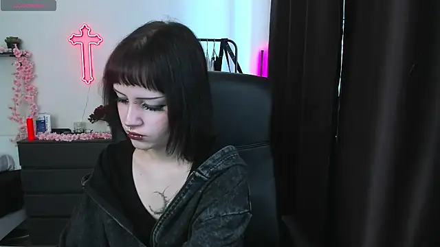 LiyaLuna online show from April 2026 10:26:01 AM