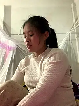 NhuFox online show from January 2026 01:05:02 PM