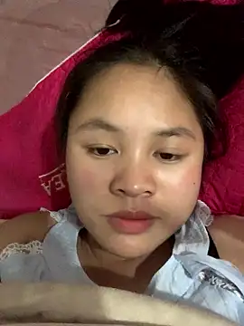 NhuFox online show from January 2026 01:49:01 PM