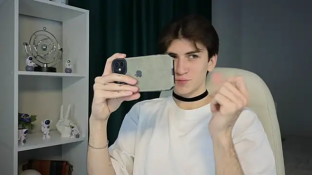 Oliver Starboy online show from September 2025 04:47:01 AM