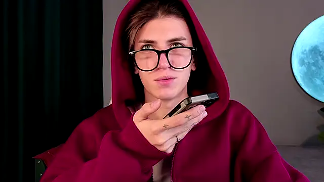 Oliver Starboy online show from September 2025 05:33:02 AM