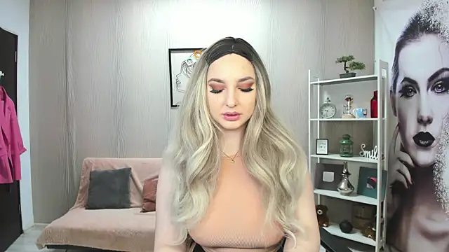 JaquelinLaurent online show from April 2026 06:38:01 PM