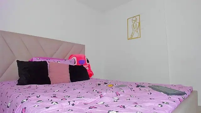 Snapshot of emy_colee_ chatting on October 2025 09:57:01 PM emy colee online show from October 2025 09:57:01 PM