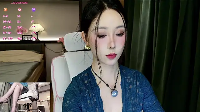 AYW-21 online show from October 2025 12:39:02 PM