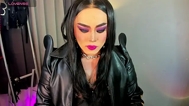 Snapshot of MagnaCumLoader17 chatting on September 2025 10:12:01 PM MagnaCumLoader17 online show from September 2025 10:12:01 PM